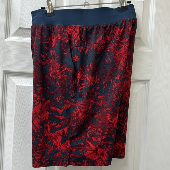 Lululemon T.H.E. Short 9" *Linerless Canopy Hot Heat Mach Blue - Picture 13 of 16